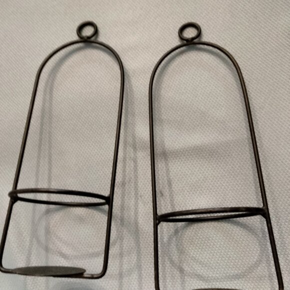2 Wrought Iron Candle Holders - Whole lot $10 - Picture 4 of 4